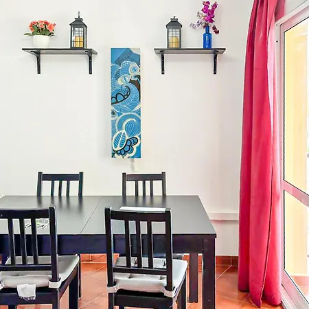 2 Bedroom In فوينخيرولا